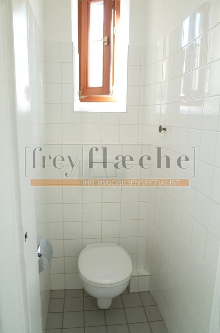 WC WC